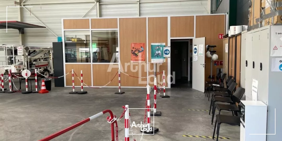 VILLEBAROU - LOCATION LOCAL D'ACTIVITE DE 400 M²